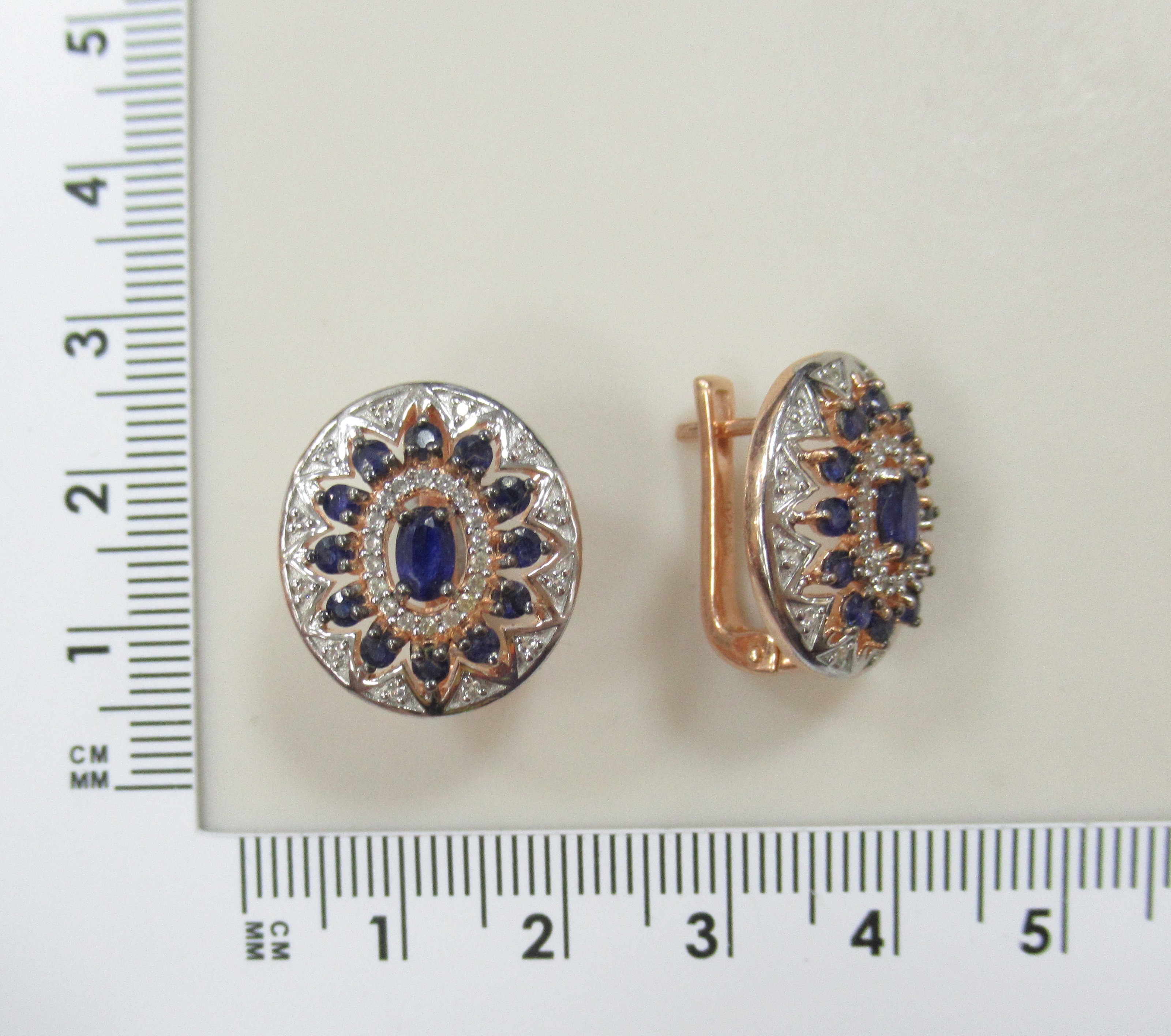 Серебряные серьги с сапфирами